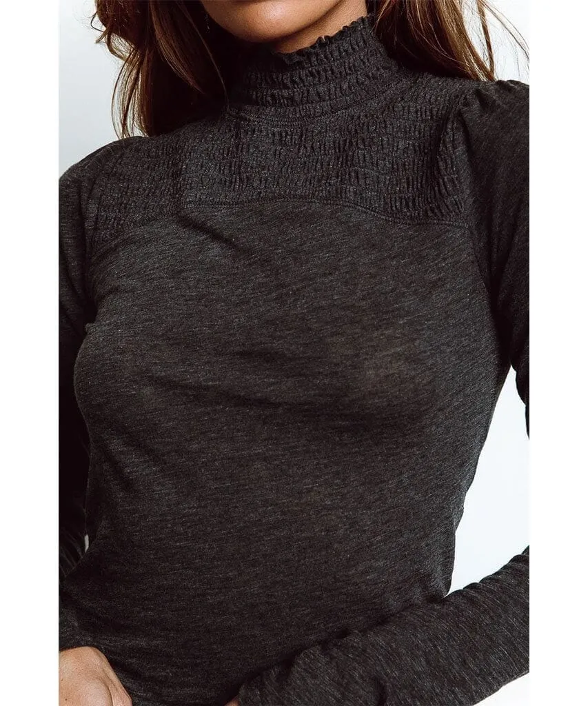 Caroline Smocked Tee Vintage Black