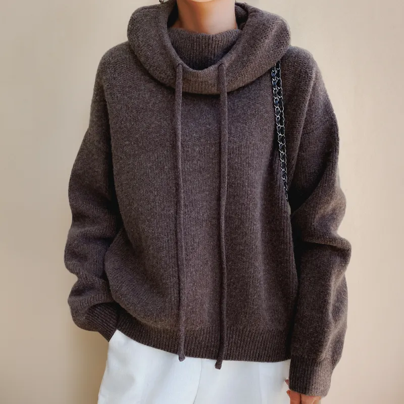 HARLOW - Cosy Turtleneck Hoodie