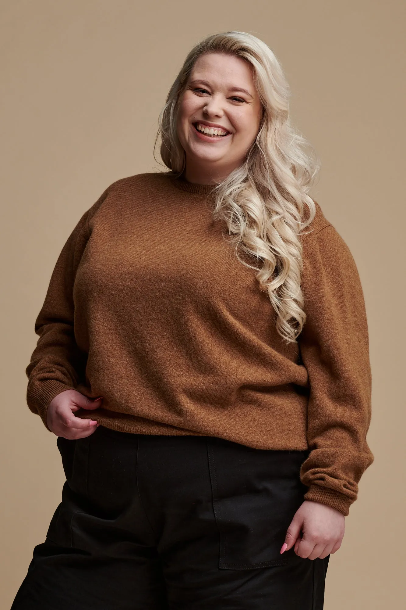 Women's Lambswool Crew Neck - Dark Camel