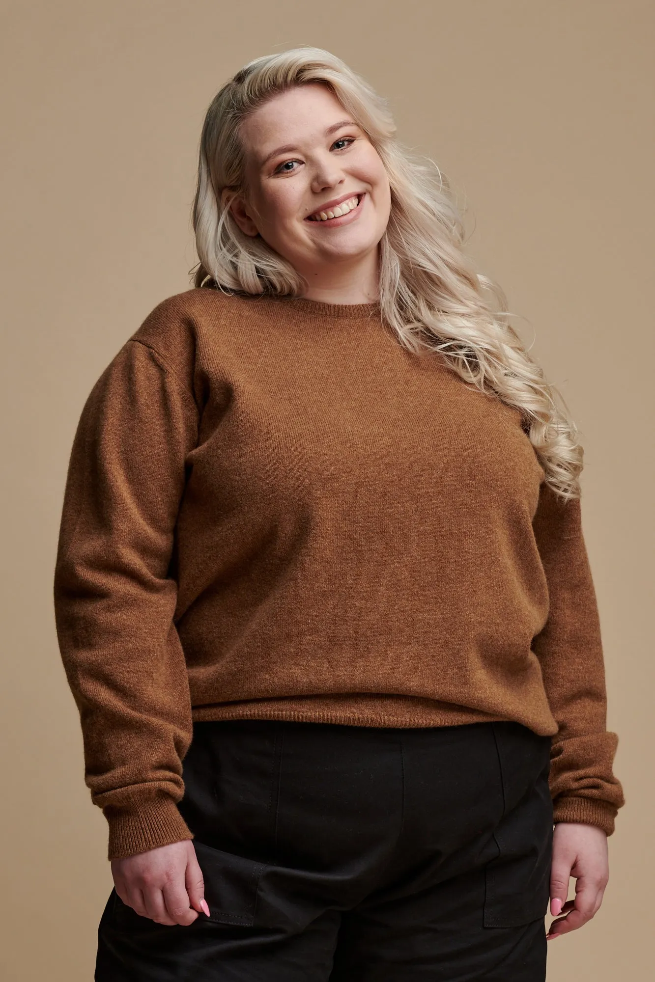 Women's Lambswool Crew Neck - Dark Camel